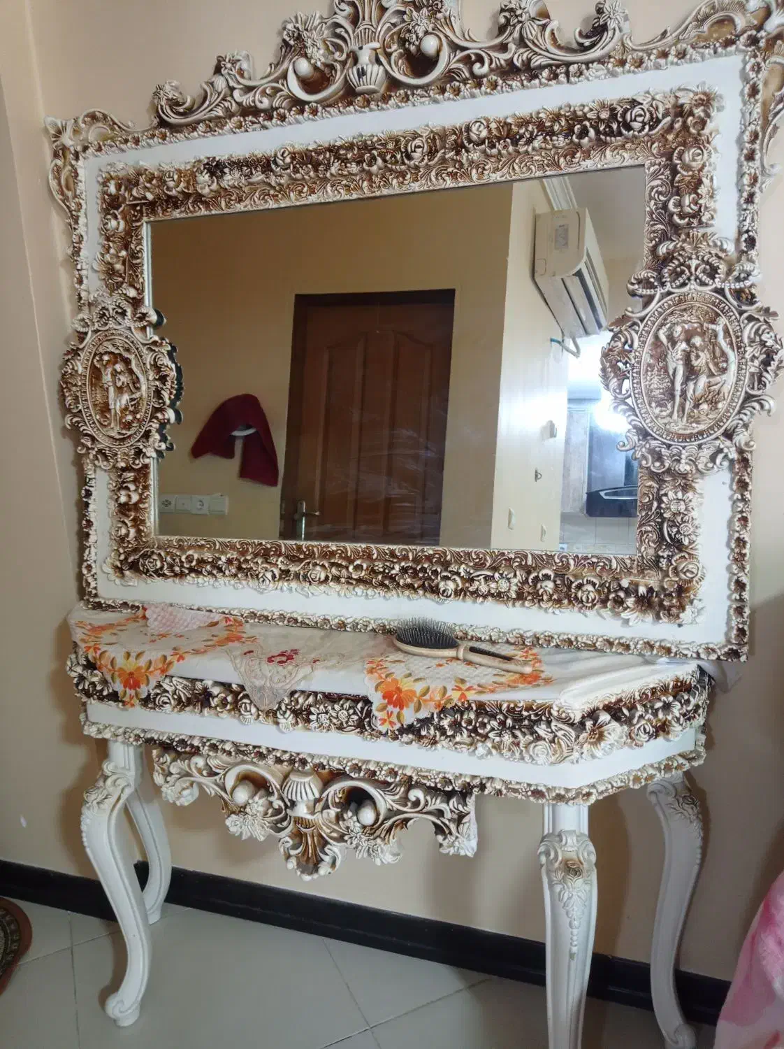 آینه کنسول.ساعت|بوفه، ویترین، کنسول|بندرعباس, |دیوار