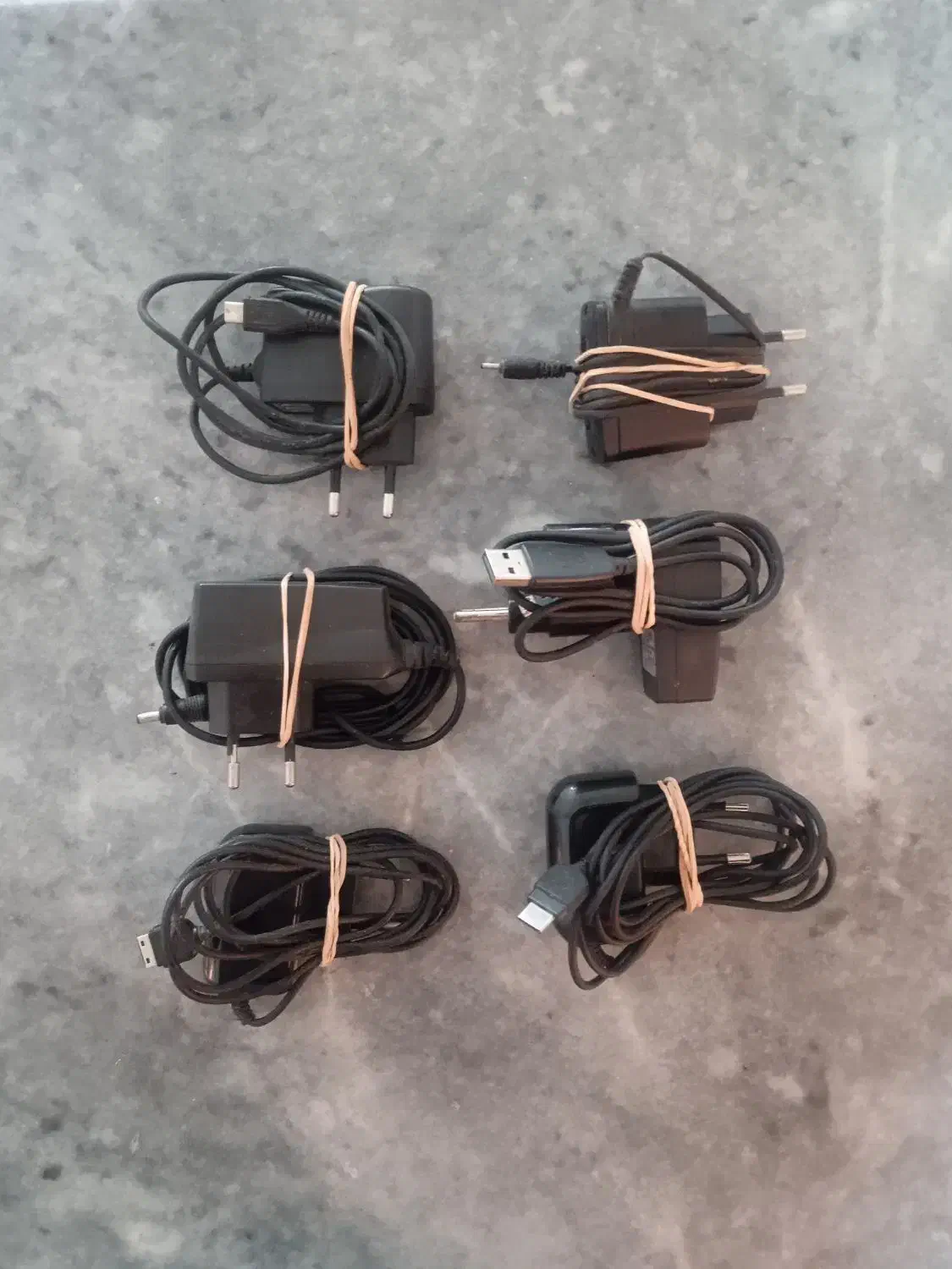 ۶ عددانواع شارژرگوشی|لوازم جانبی موبایل و تبلت|لاهیجان, فیاض|دیوار