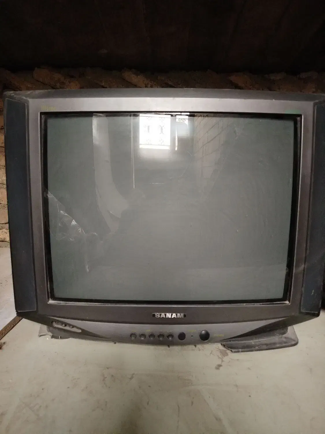 تلویزیون 21 و14 اینچ|تلویزیون و پروژکتور|قدس, شهر‌قدس|دیوار