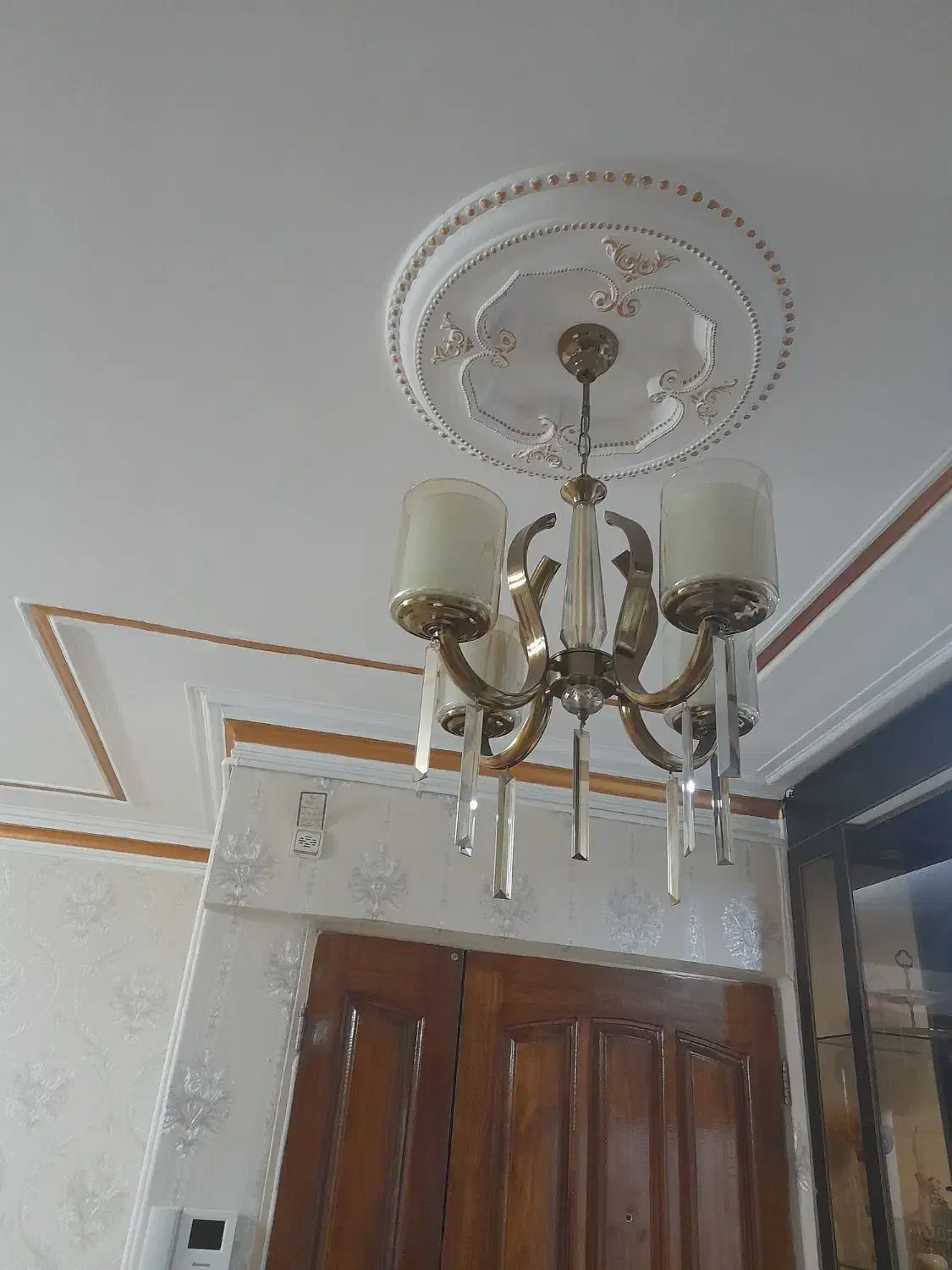 لوستر|لوستر و چراغ آویز|اندیشه, اندیشه فاز ۳|دیوار