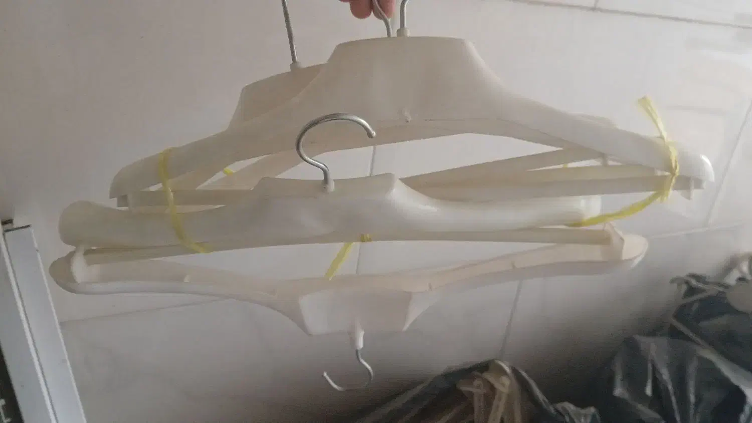 تیله.چوب لباسی.اتاق پرو.قفسه.رگال زمینی و هوایی|بندرخت و رختآویز|کرمانشاه, |دیوار