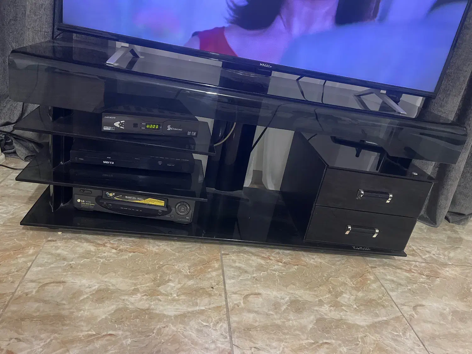 میز تلویزیون|میز تلویزیون|گرگان, |دیوار