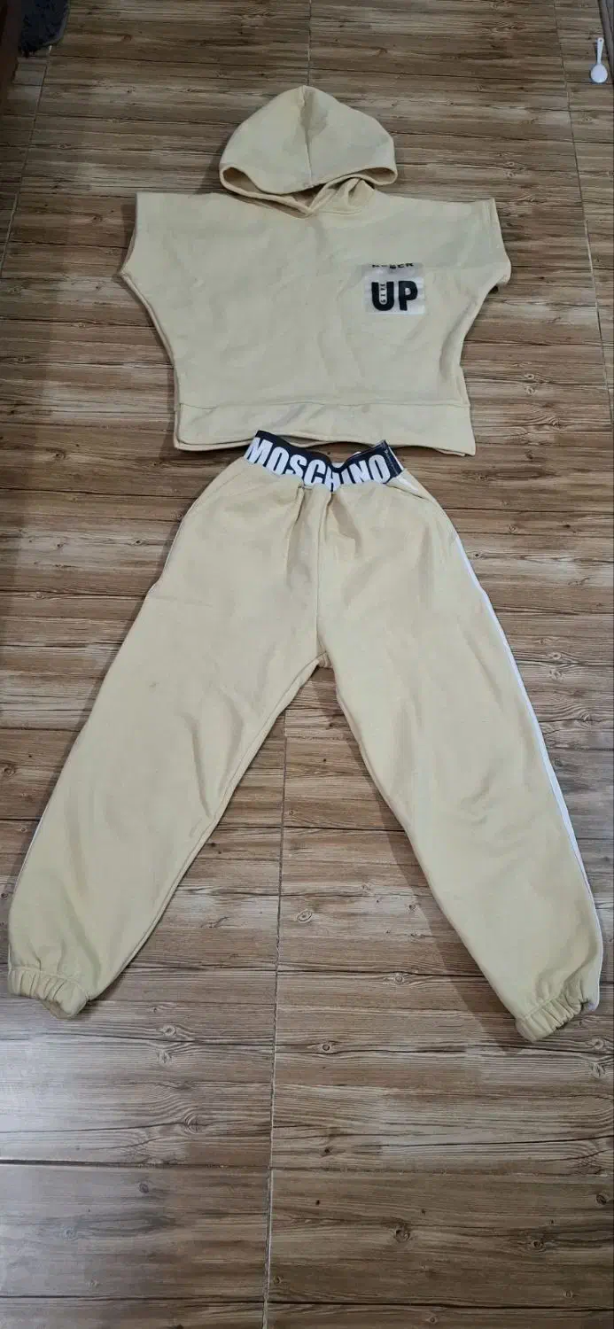 تعدادی لباس دخترانه|لباس|مشهد, پنجتن|دیوار