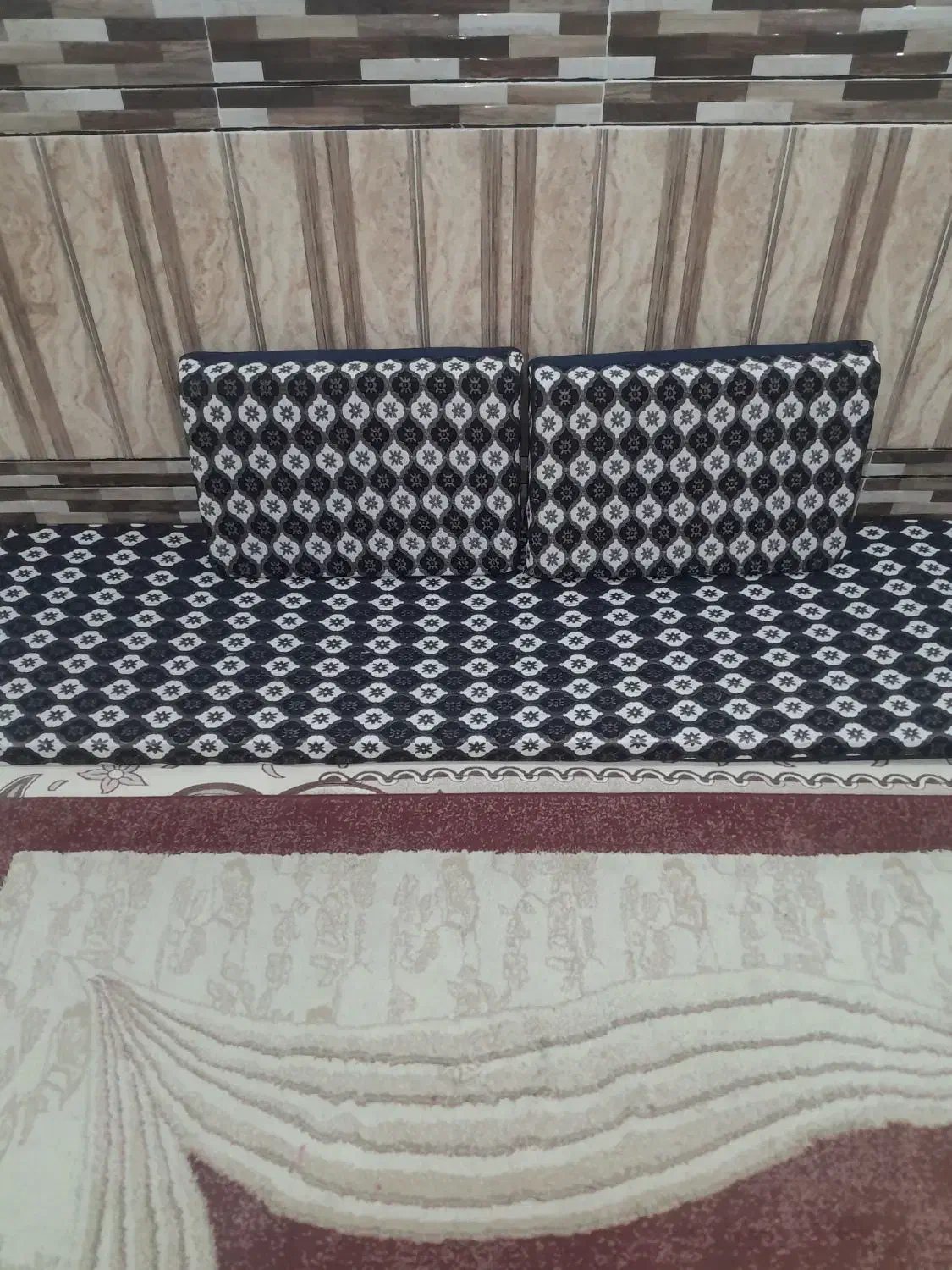 بالش با تشک|پشتی|شادگان, |دیوار