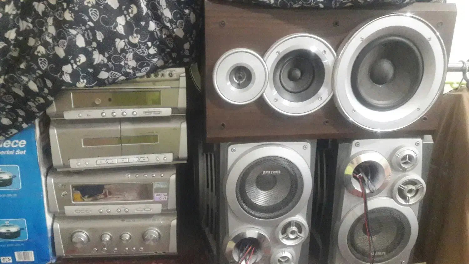 ضبط و چهار عدد باند بزرگ|سیستم صوتی خانگی|خرم‌آباد, |دیوار