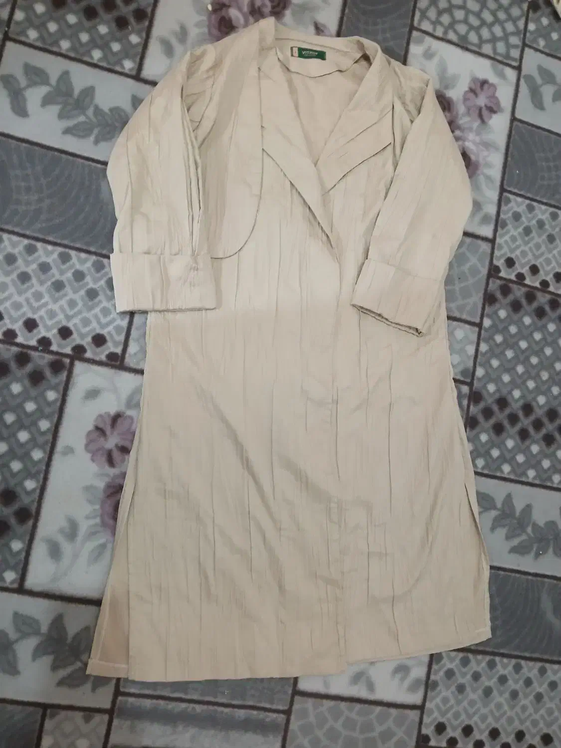 مانتو|لباس|بابلسر, |دیوار