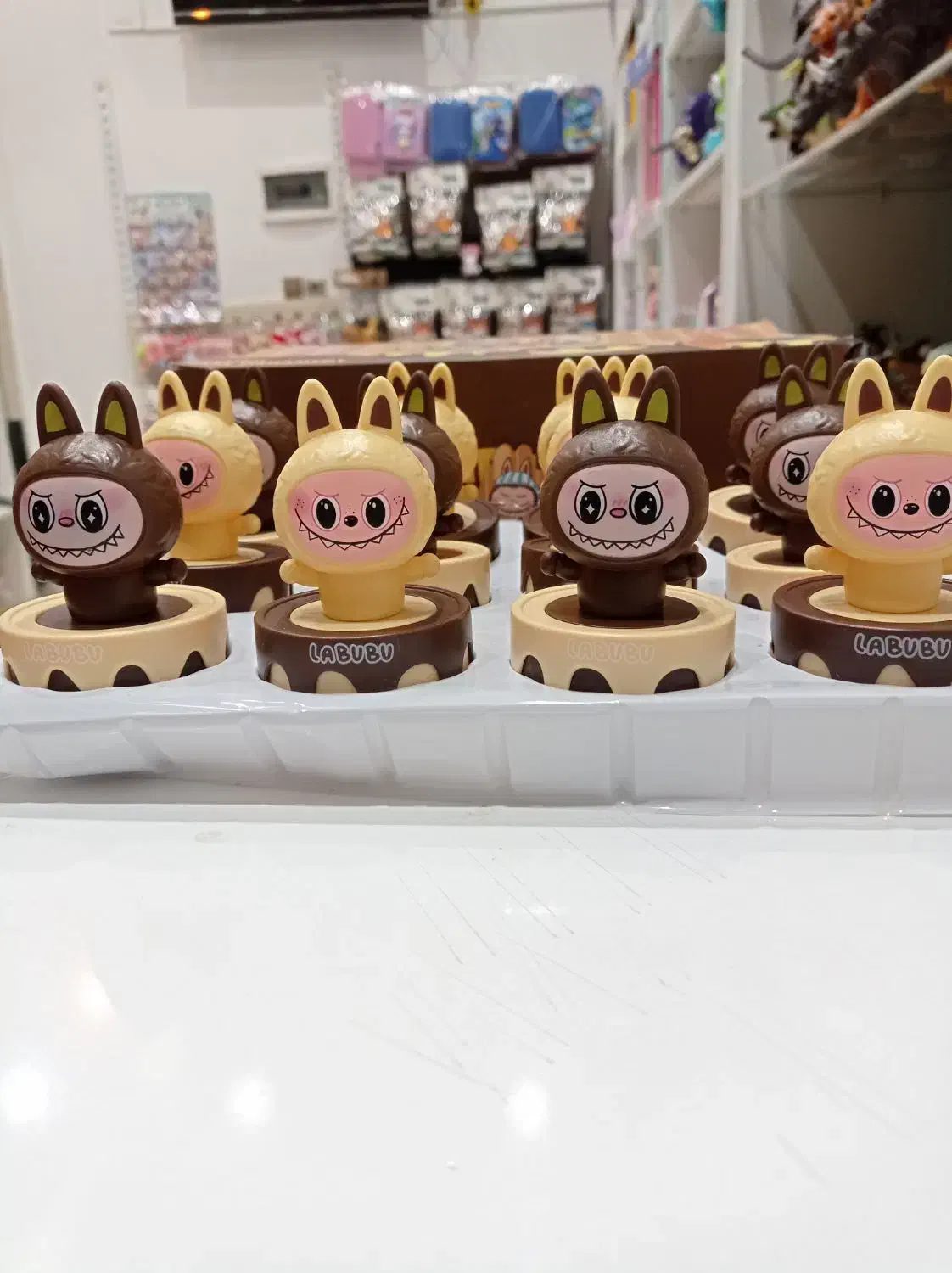 لبو بو|اسباب‌‌بازی|مشهد, عامل|دیوار