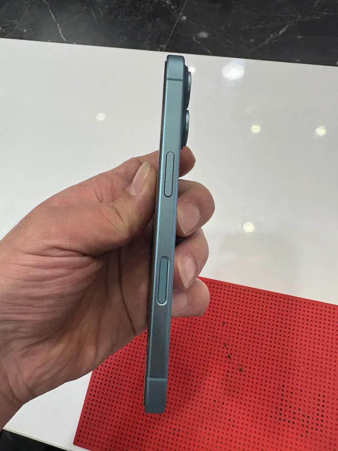 Iphone 16|موبایل|پرند, فاز ۲|دیوار