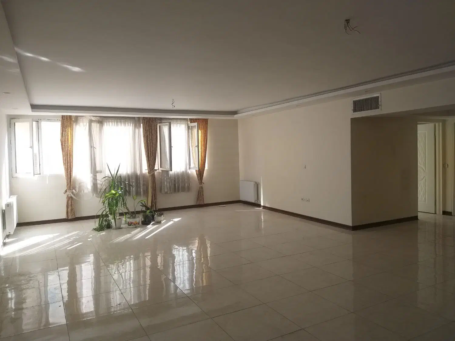 آپارتمان اجاره ای/پارکینگ اختصاصی/آفتابگیر/۳خواب|اجارهٔ آپارتمان|کرج, گلشهر|دیوار