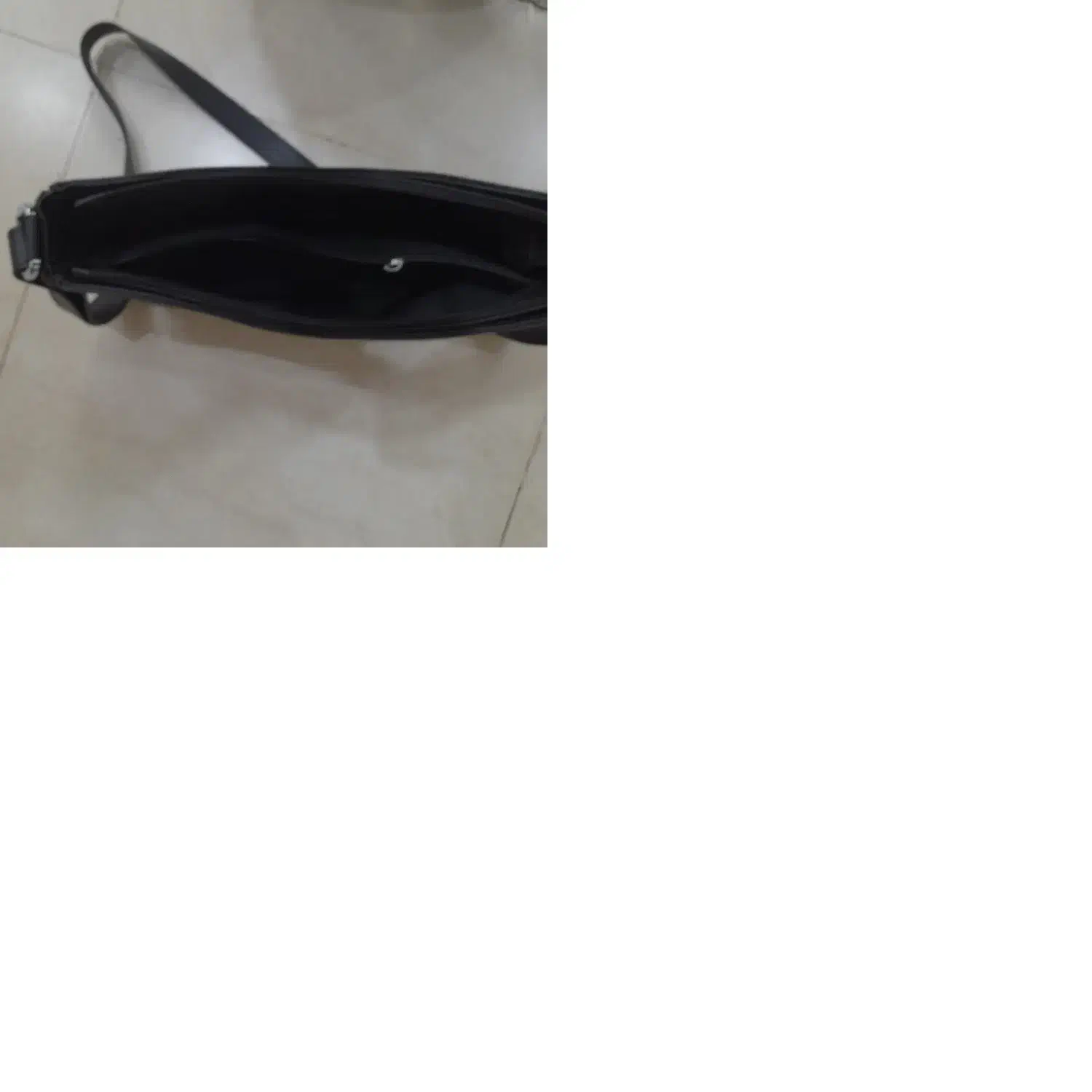 کیف دوشی|کیف، کفش، کمربند|تهران, درختی|دیوار