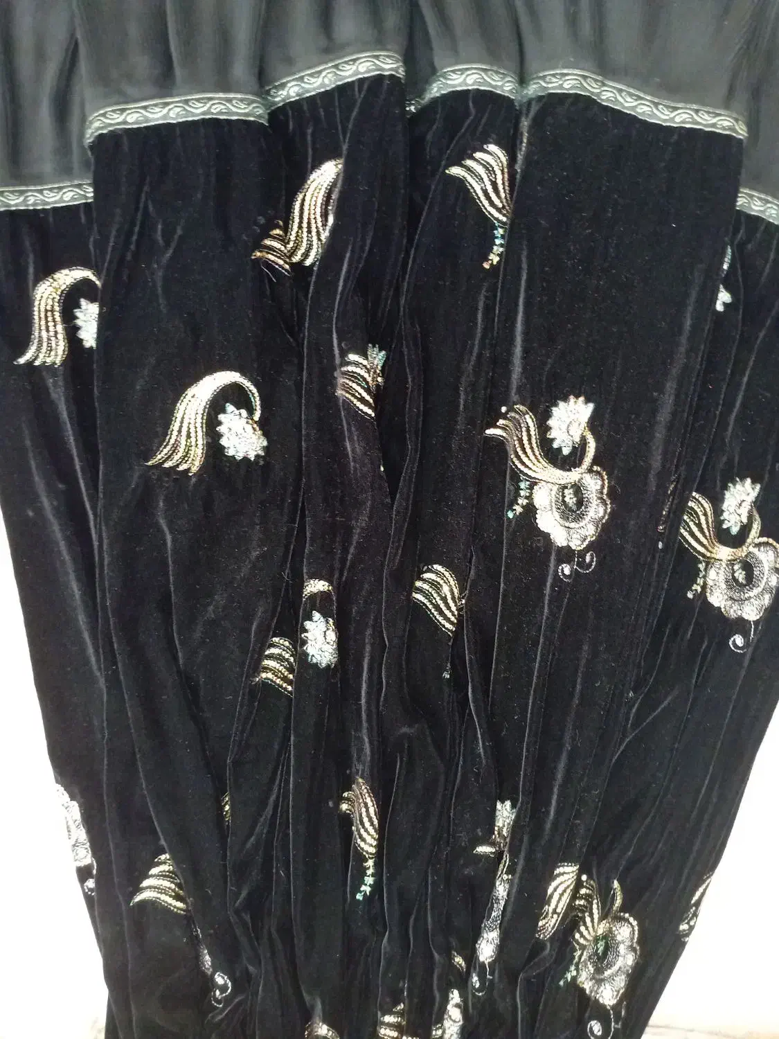 دوتا پارچه دوخته شده بفروش میرسد|لباس|یاسوج, |دیوار