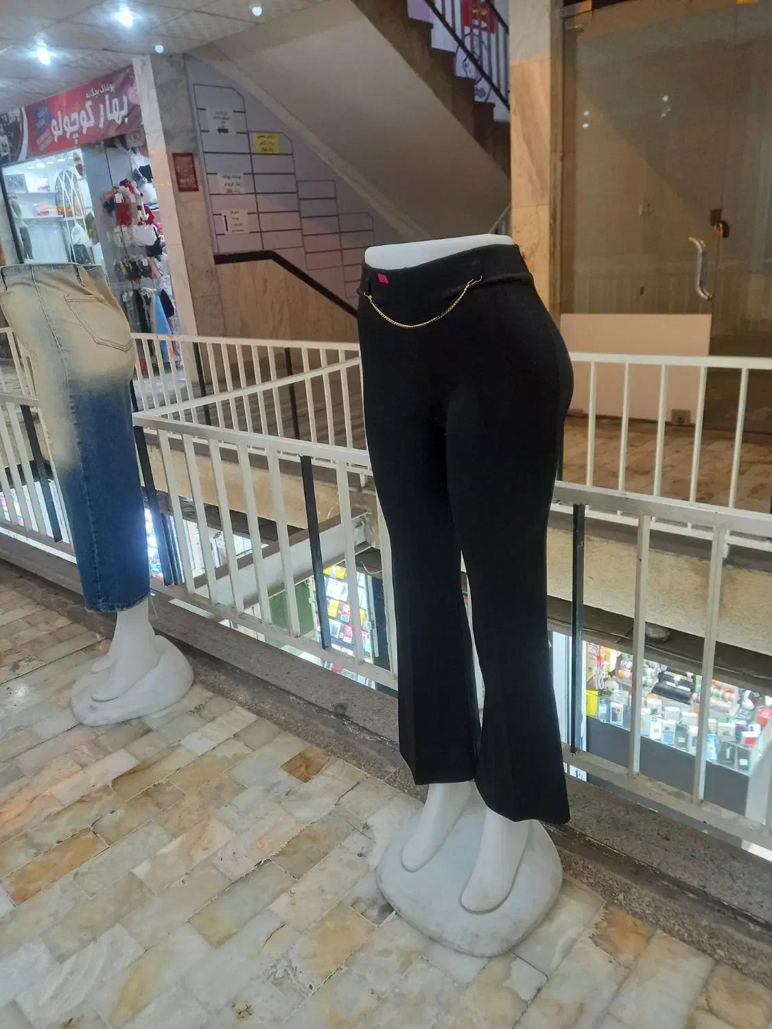 فروش فوری لوازم گالری پوشاک|لباس|بومهن, |دیوار