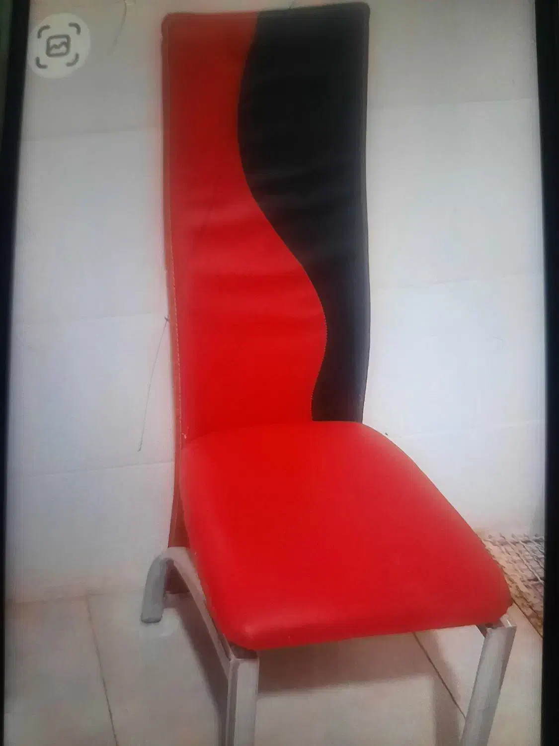 تعدادی صندلی رستورانی یکماه بیشتراستفاده نشده|کافی‌شاپ و رستوران|مرودشت, کوشک|دیوار