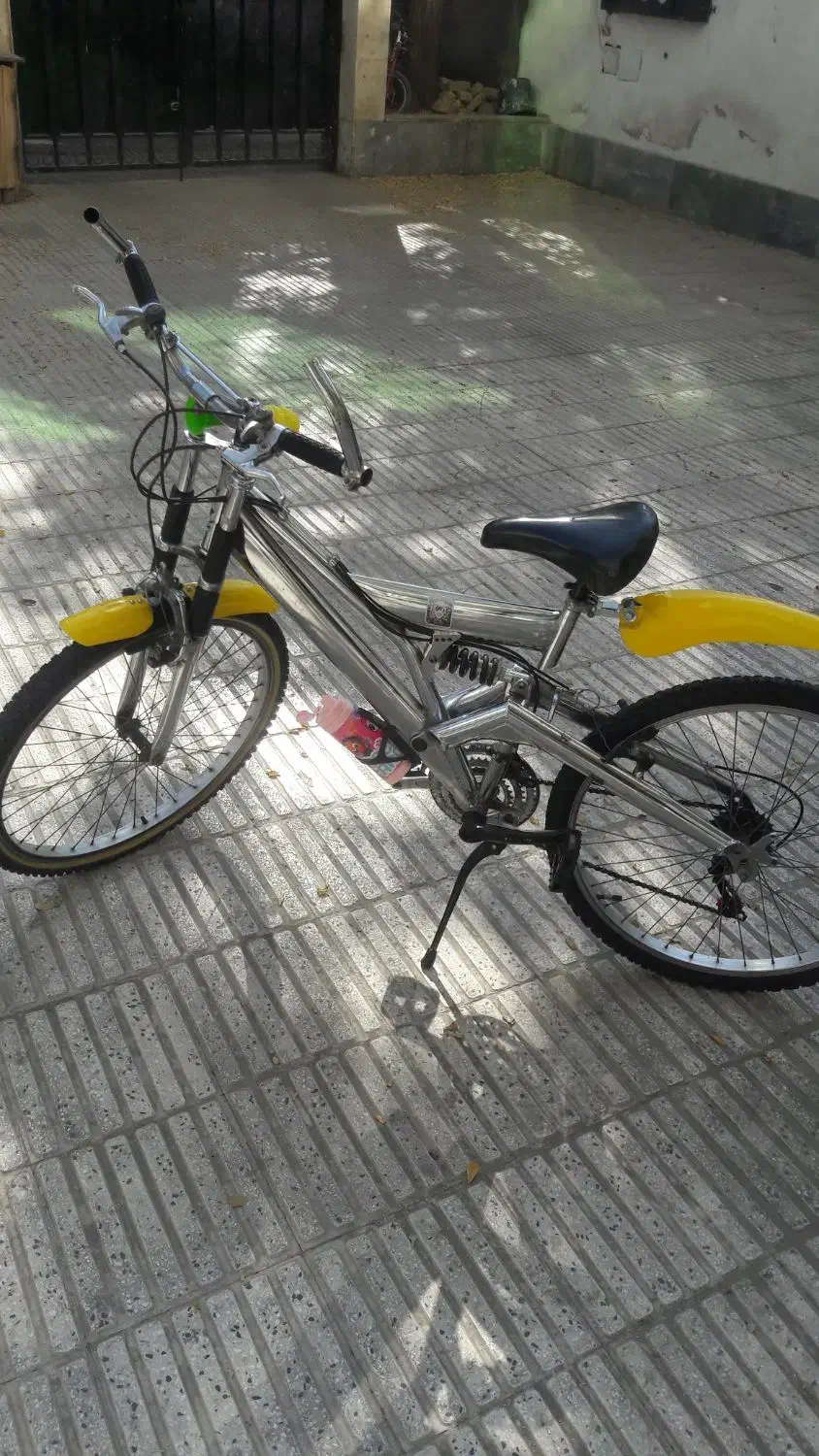 دوچرخه ۲۶ کمک فنر دار و دنده ای.|دوچرخه، اسکیت، اسکوتر|بومهن, |دیوار