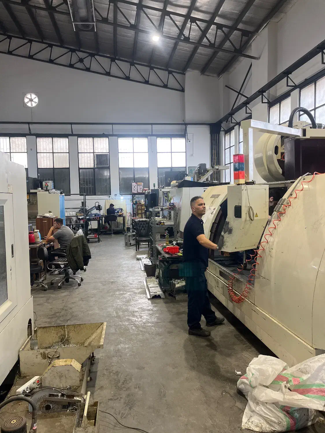 اپراتور و برنامه نویس فرز و تراش cnc|استخدام صنعتی، فنی، مهندسی|تهران, حکیمیه|دیوار