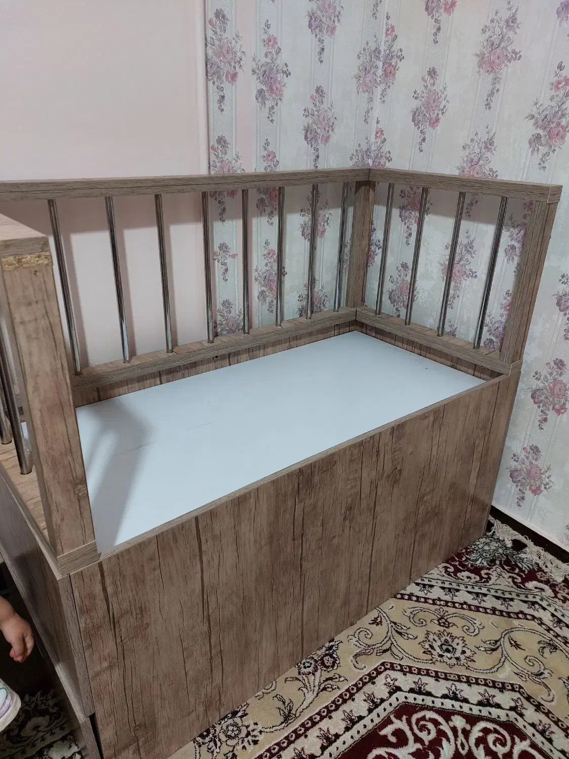 تخت کودک|تخت و صندلی بچه|کرمان, |دیوار