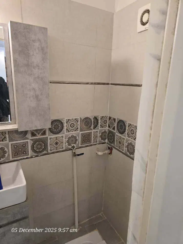 تک واحدی در پهن ترین کوچه منطقه با پارکینگ