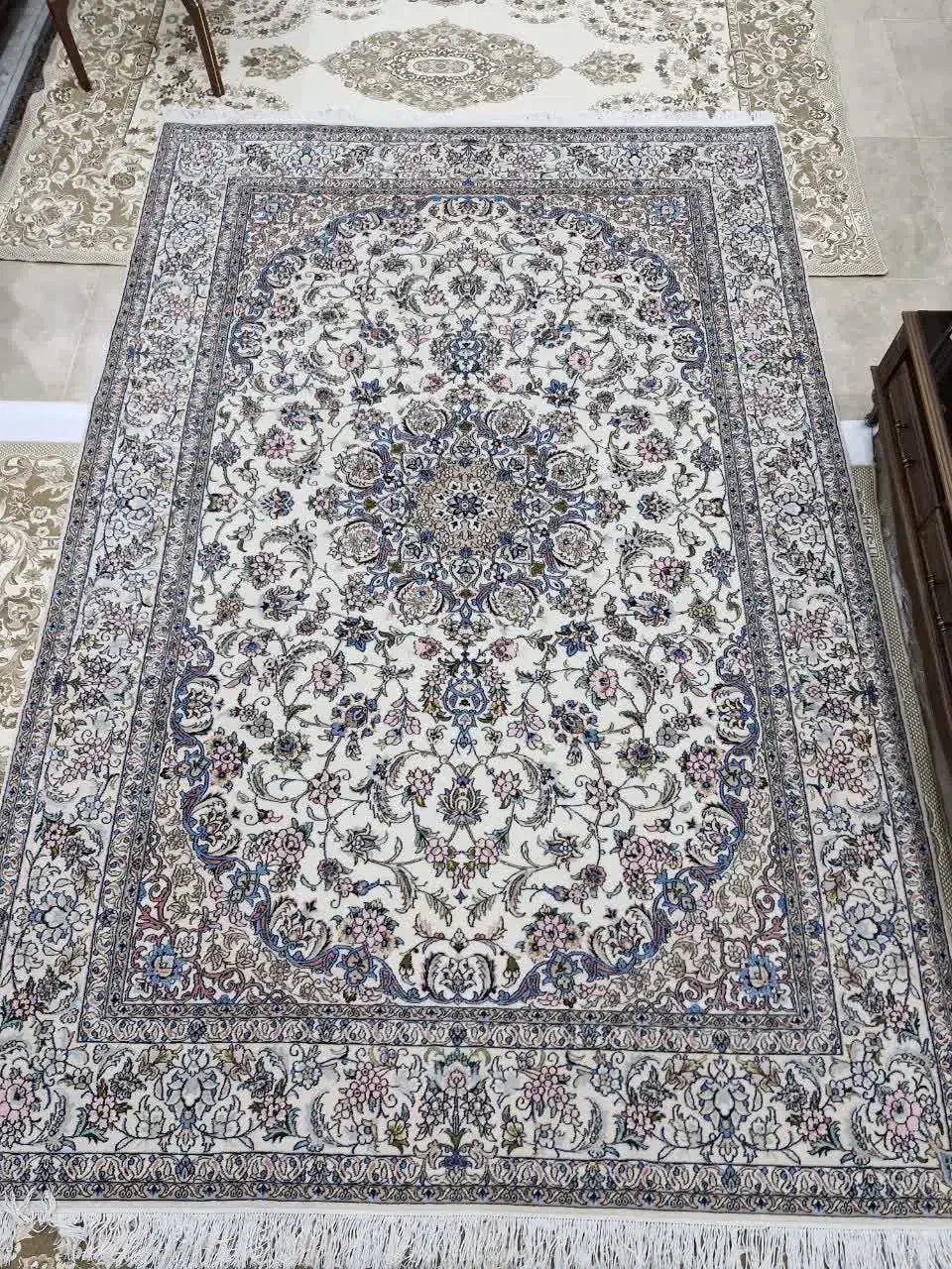 فرش دستبافت پشم و ابریشم|فرش|اصفهان, طامه|دیوار