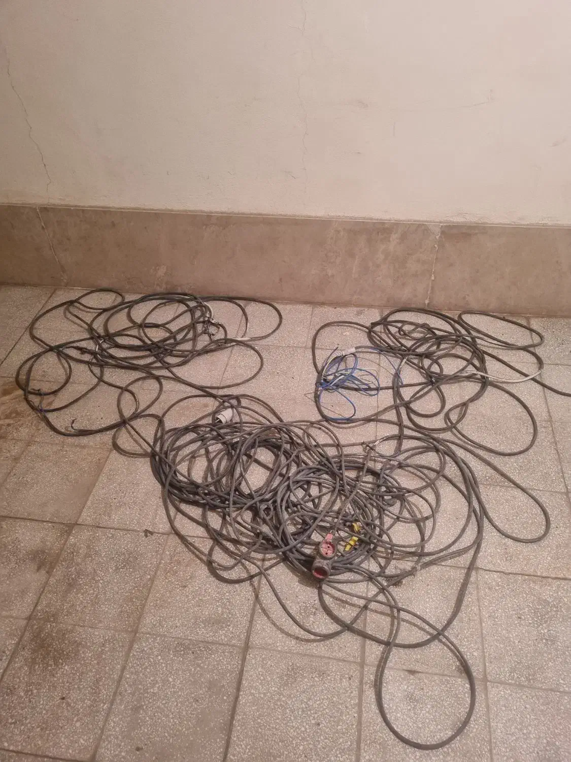 کابل ۲.۵×۲|مصالح و تجهیزات ساختمان|کرمانشاه, |دیوار