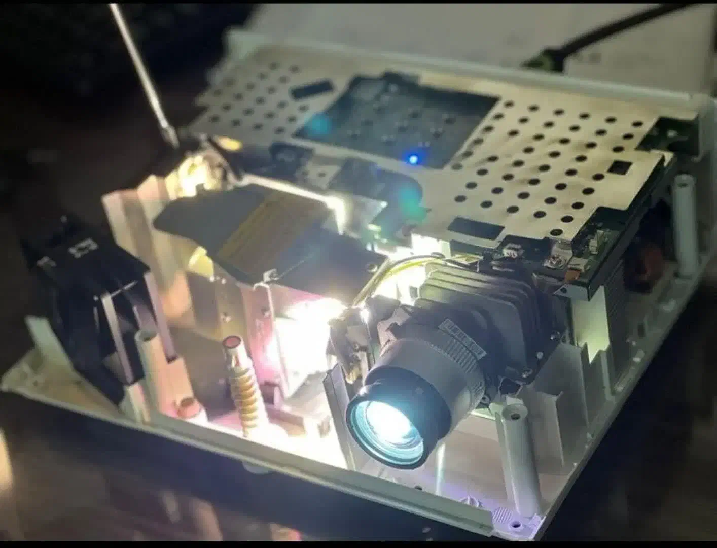 سرویس/ تعمیر ویدیوپروژکتور|تلویزیون و پروژکتور|قم, شاه ابراهیم|دیوار