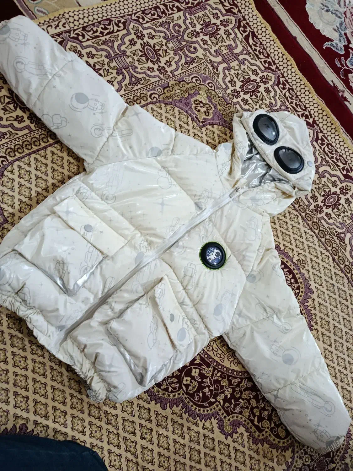 کاپشن اسپرت|لباس|اسفراین, |دیوار