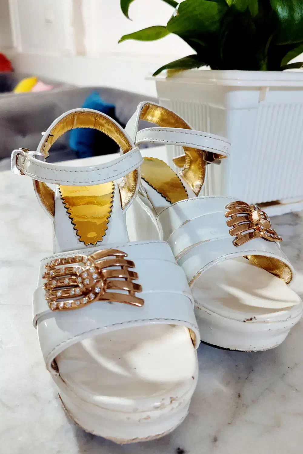 کفش مجلسی دخترانه و صندل تمیز|کفش و لباس بچه|کاشمر, |دیوار