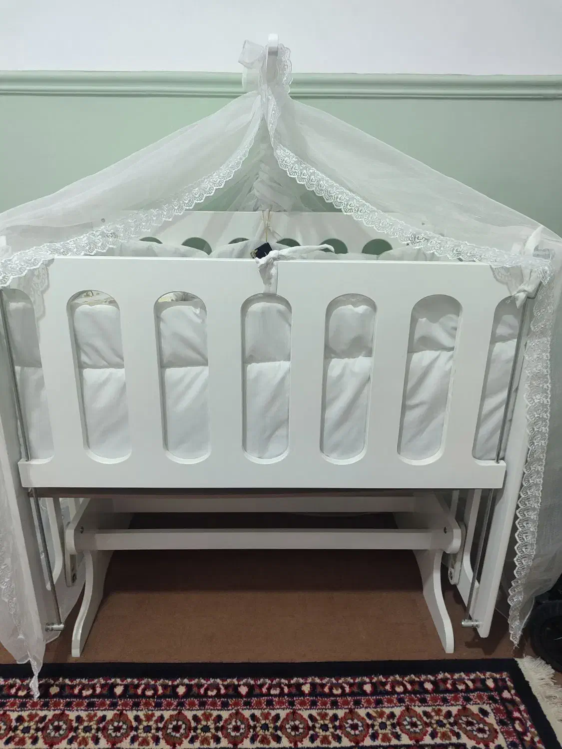 گهواره و تخت کنار مادر|تخت و صندلی بچه|محمدیه-قزوین, |دیوار