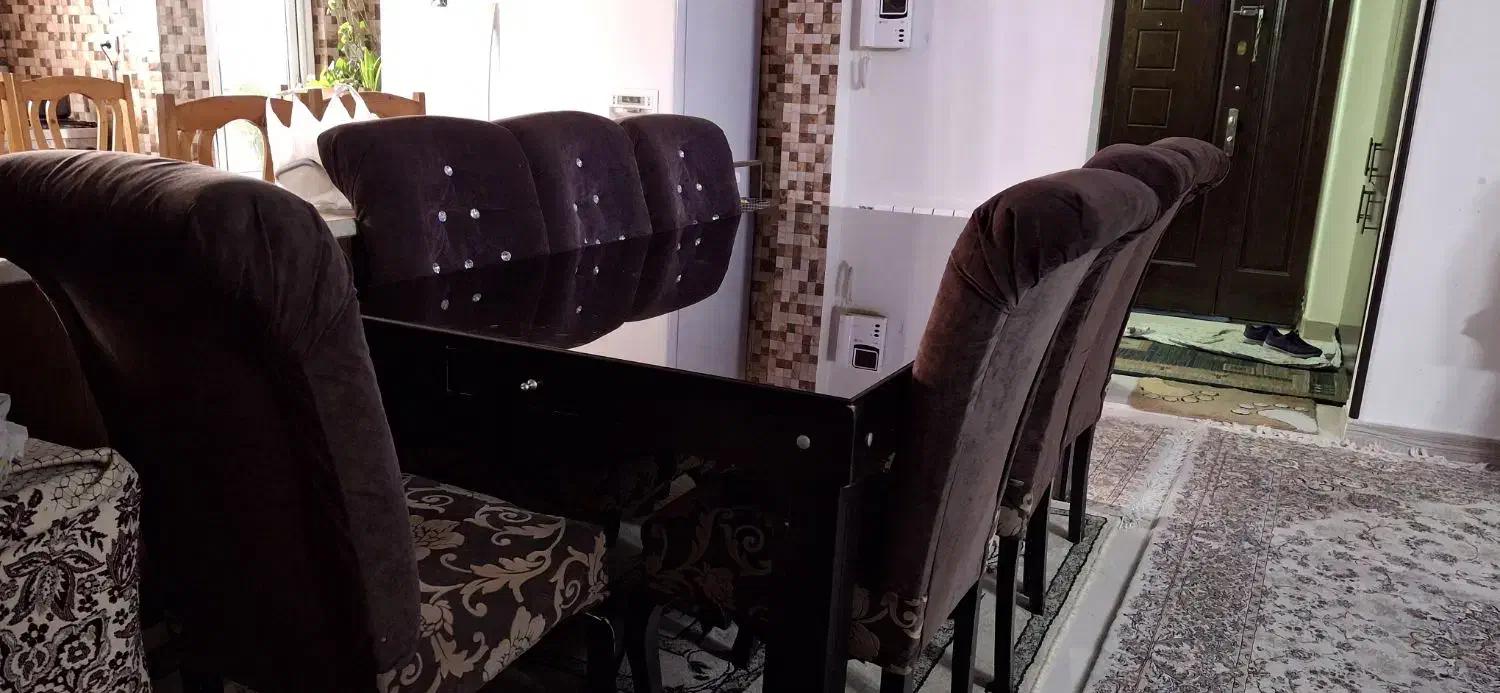 مبل راحتی 9 نفره به همراه میز ناهارخوری 8 نفرهد|مبلمان خانگی و میز عسلی|کرج, شهرک مترو|دیوار