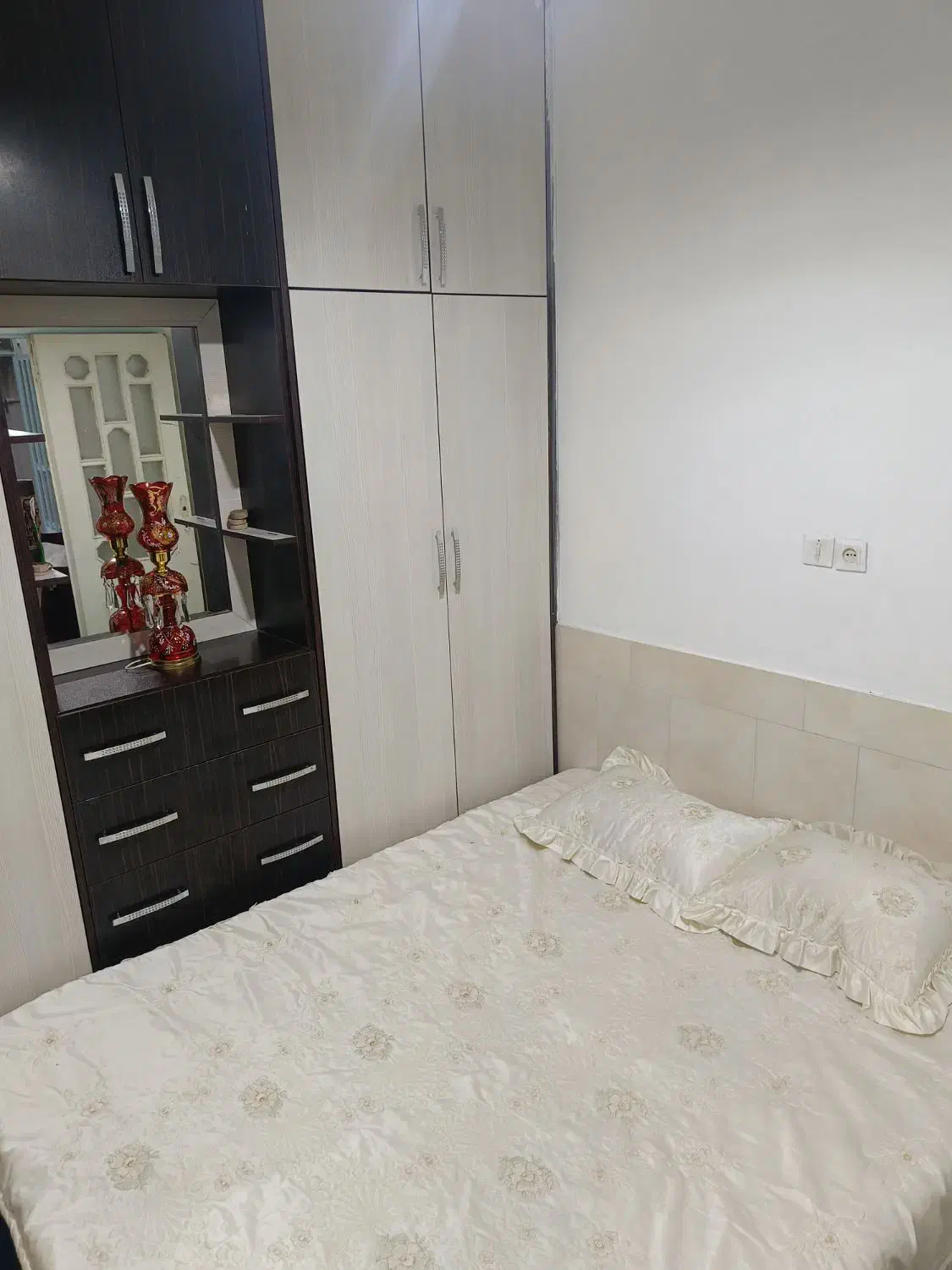 سوییت سویت ساعتی مبله باامنیت بالا دربست|اجارهٔ کوتاه‌مدت آپارتمان و سوئیت|مشهد, وحید|دیوار