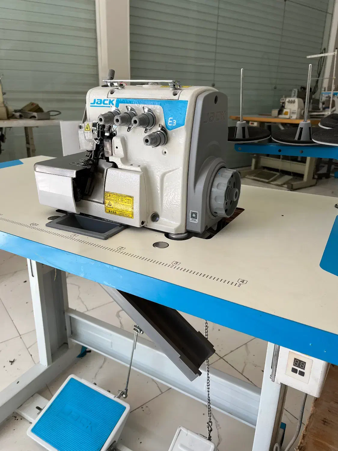 چرخ خیاطی صنعتی زیگزال سردوز چهار نخ E3 جک|چرخ خیاطی و ریسندگی|تهران, شمشیری|دیوار