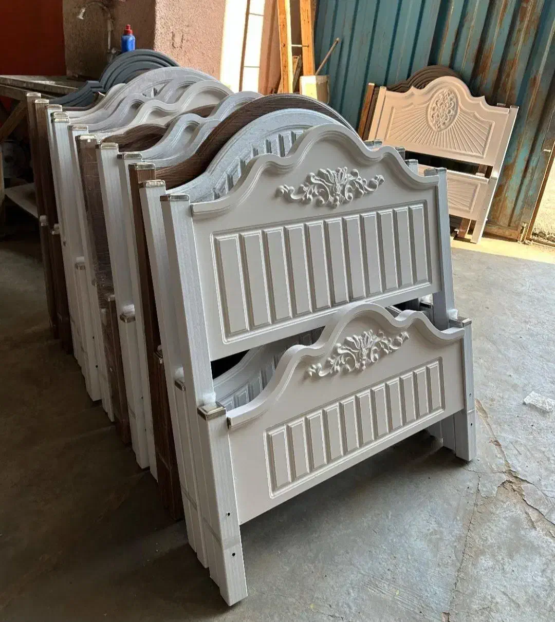 تولیدی تخت تکنفره چوبی و فلزی|تخت و سرویس خواب|تبریز, |دیوار