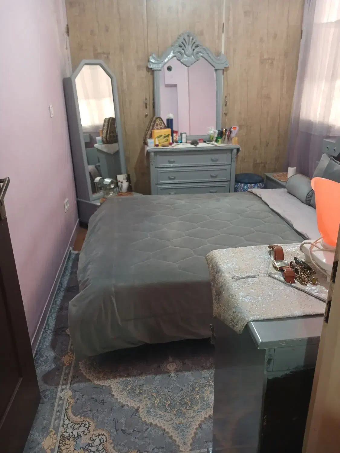 سرویس خواب دونفر سالم و تمیز بدون تشگ|تخت و سرویس خواب|فردیس, دهکده|دیوار