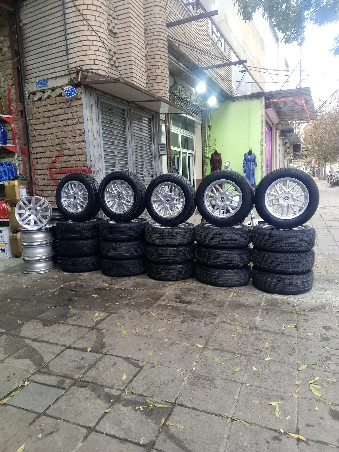 رینگ و لاستیک خرچنگی|قطعات یدکی و لوازم جانبی|بانه, |دیوار