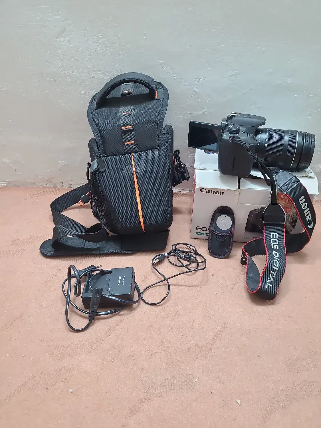 دوربین کَنون ۷۰۰ D در حدنو|دوربین عکاسی و فیلمبرداری|مشهد, رضاشهر|دیوار