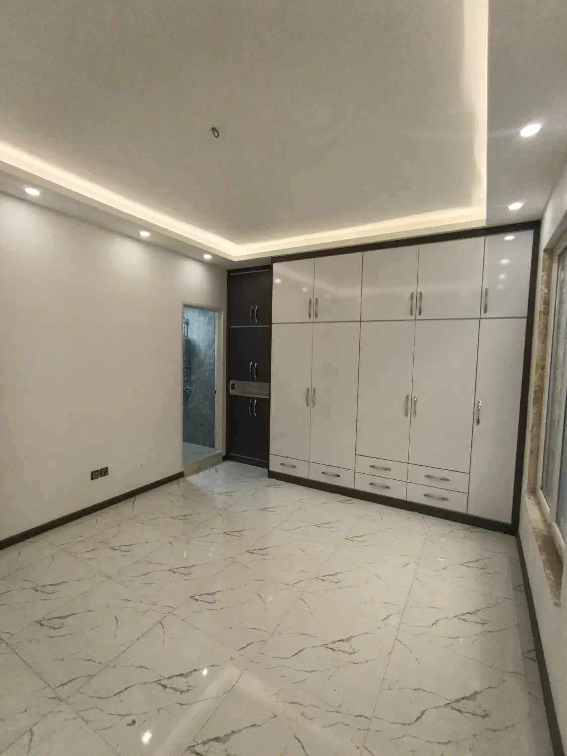 ۳ خواب فول ۲ پارکینگ / نورگیر / بلوار‌احمدزاده|فروش آپارتمان|رشت, شالکو|دیوار