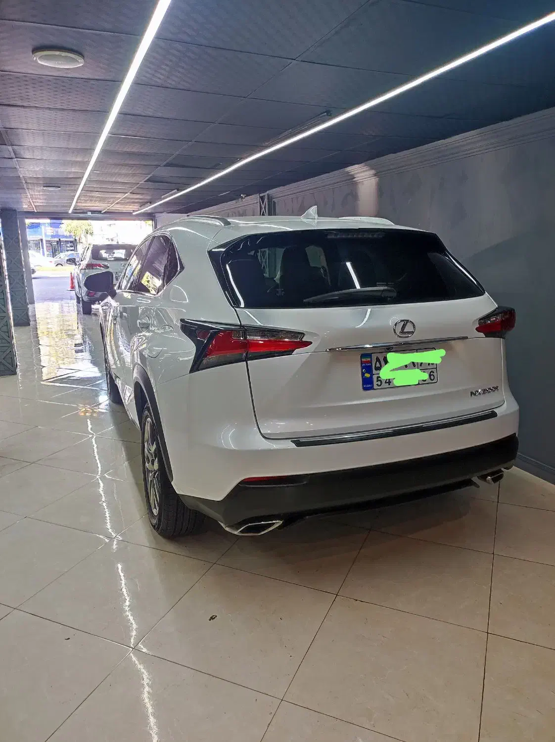 لکسوس Nx200 سفید|خودرو سواری و وانت|رشت, شهرک پردیسان|دیوار
