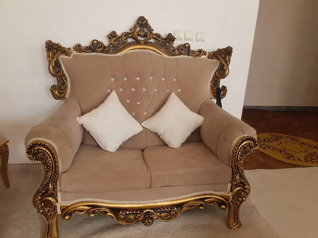 مبلمان سلطنتی راحتی ۷ نفره|مبلمان خانگی و میز عسلی|آبدانان, |دیوار