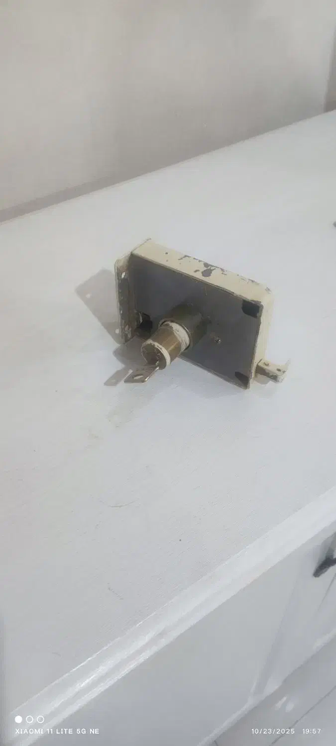 قفل درب حیاطی|مصالح و تجهیزات ساختمان|کاشمر, |دیوار