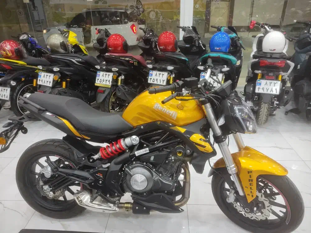 بنلی ۳۰۰ صفر مدل۴۰۳|موتورسیکلت|برازجان, |دیوار