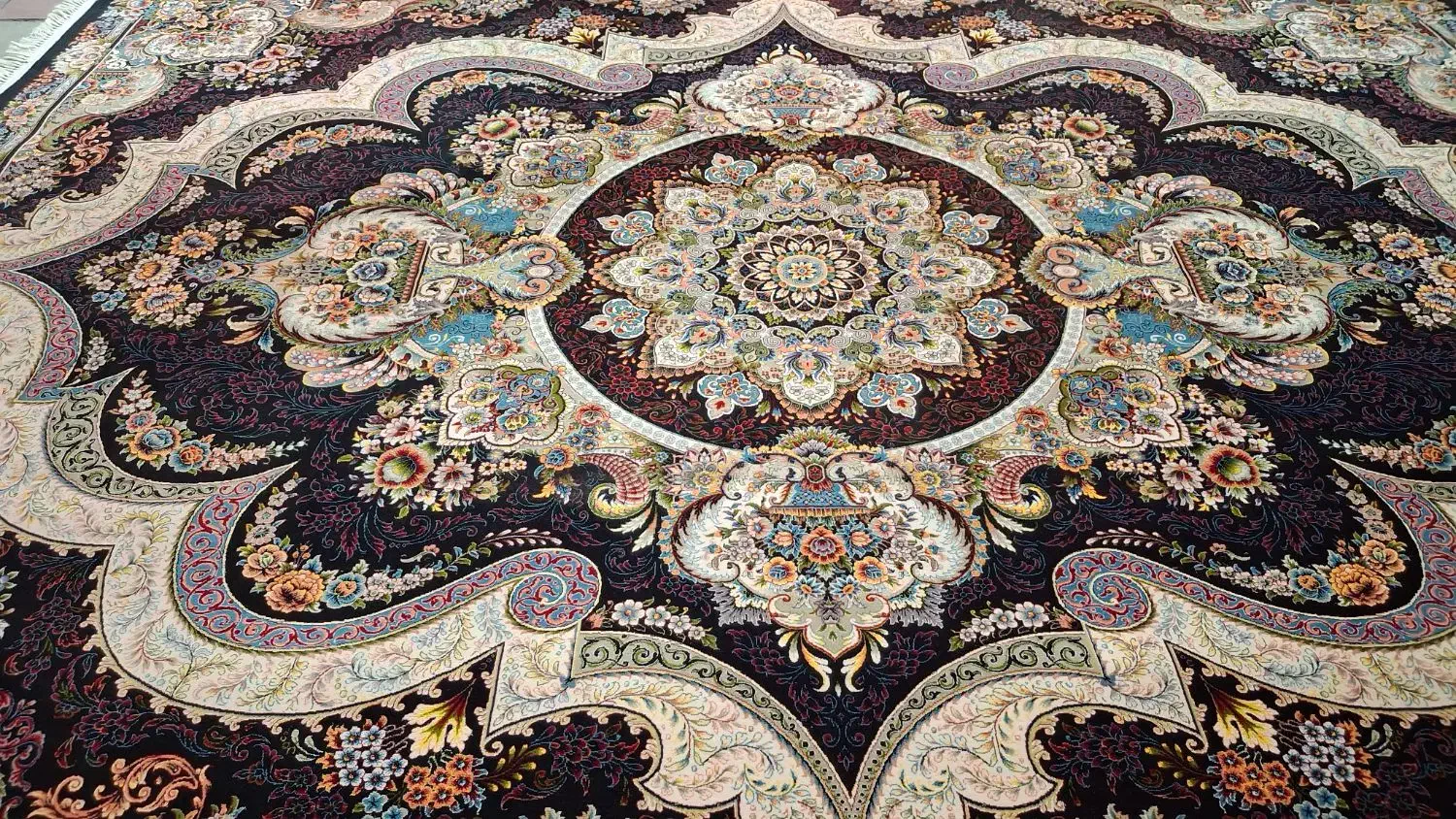 ۳تخته فرش ۷۰۰شانه سرمه ای تراکم ۲۵۵۰ ده رنگ|فرش|نظرآباد, رسالت|دیوار
