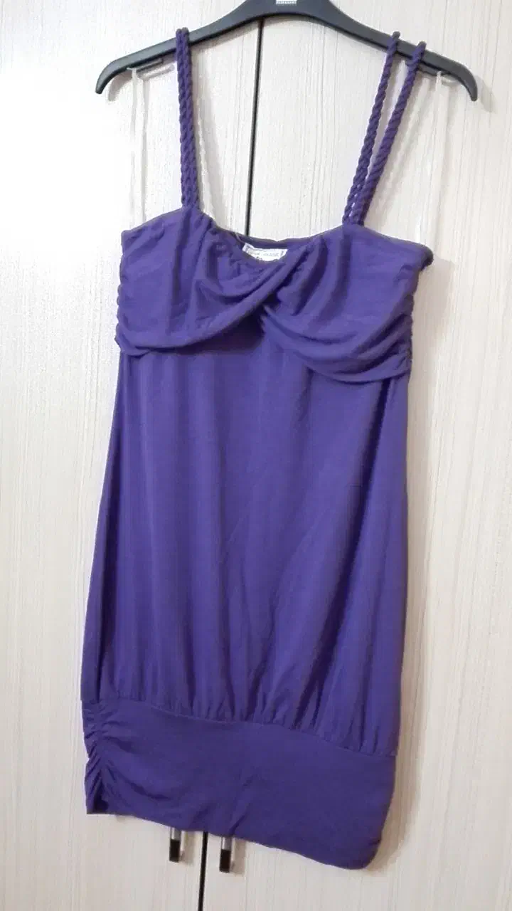 لباس خارجی|لباس|شیراز, قدوسی شرقی|دیوار