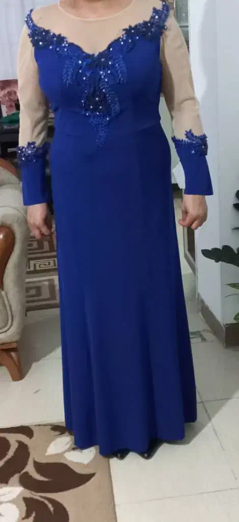 لباس مجلسی آبی کاربنی|لباس|گلوگاه بابل (گلیا), |دیوار