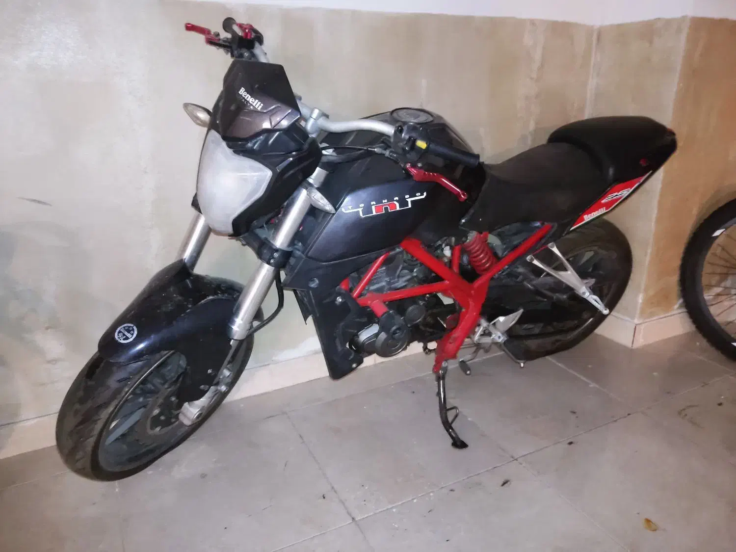 موتورسیکلت بنلی 250cc تک . آب خنک|موتورسیکلت|آستارا, |دیوار