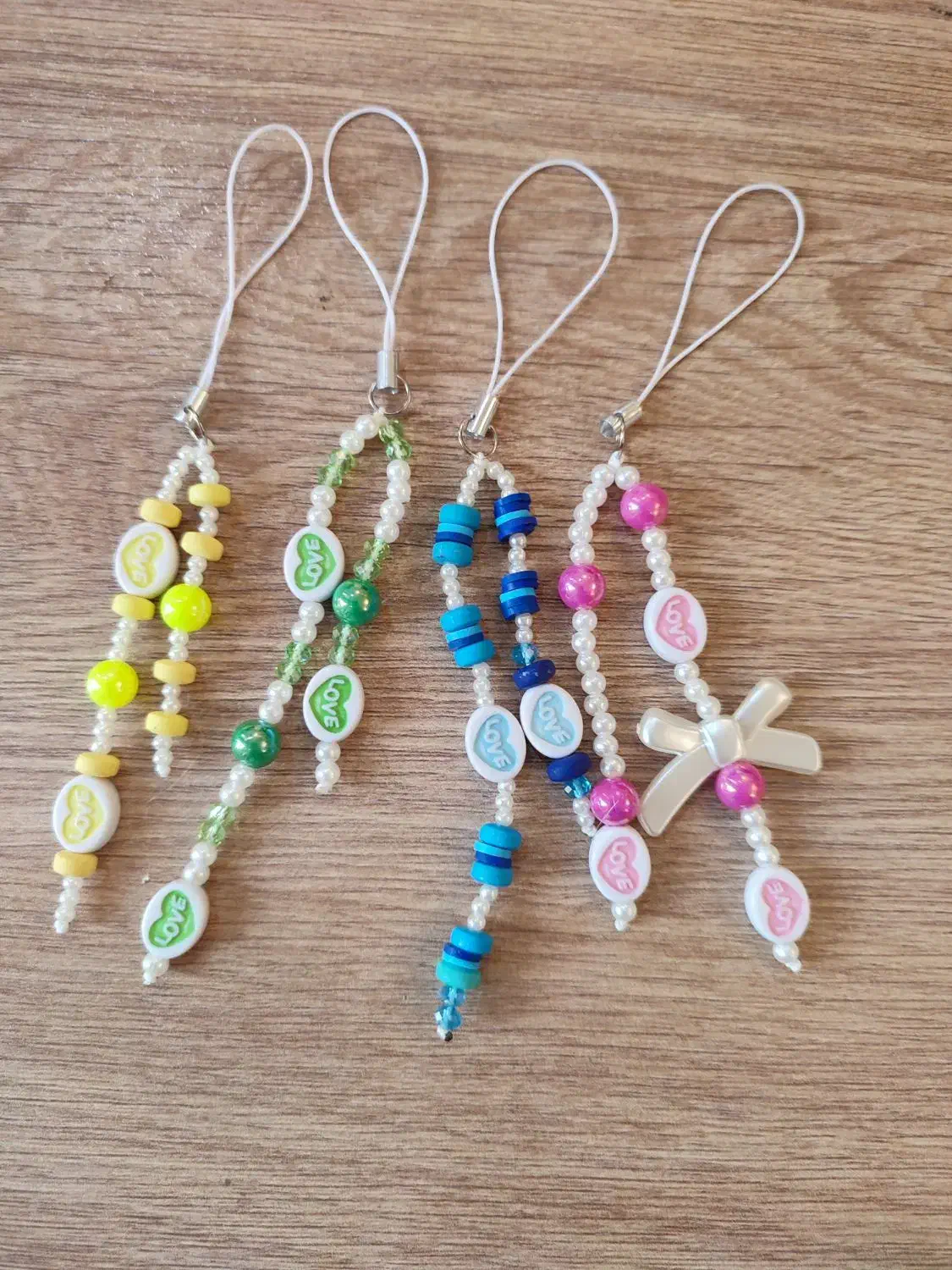 اکسسوری آویز موبایل|بدلیجات|کیش, |دیوار