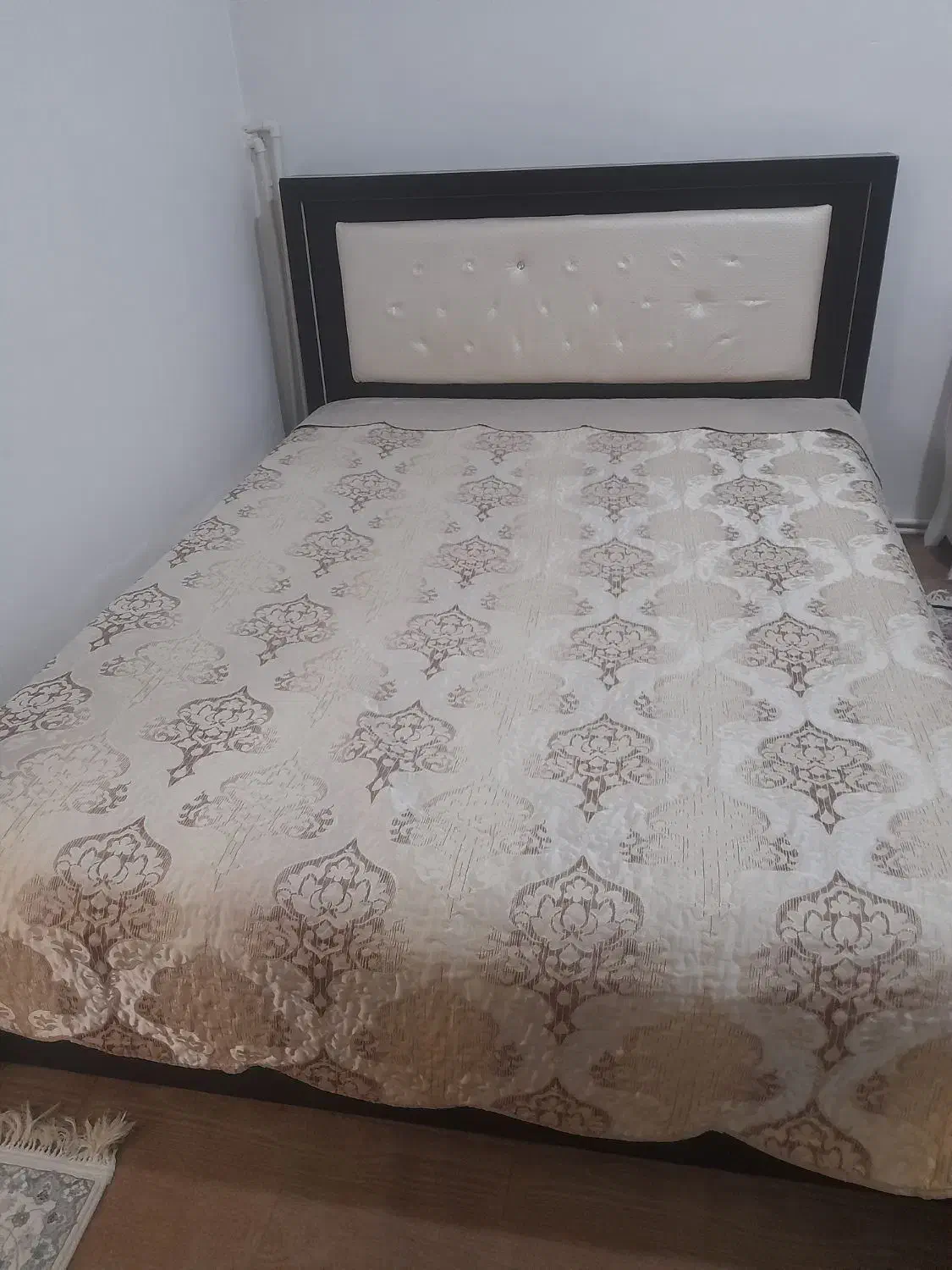 تخت خواب دونفره|تخت و سرویس خواب|پلدشت, |دیوار