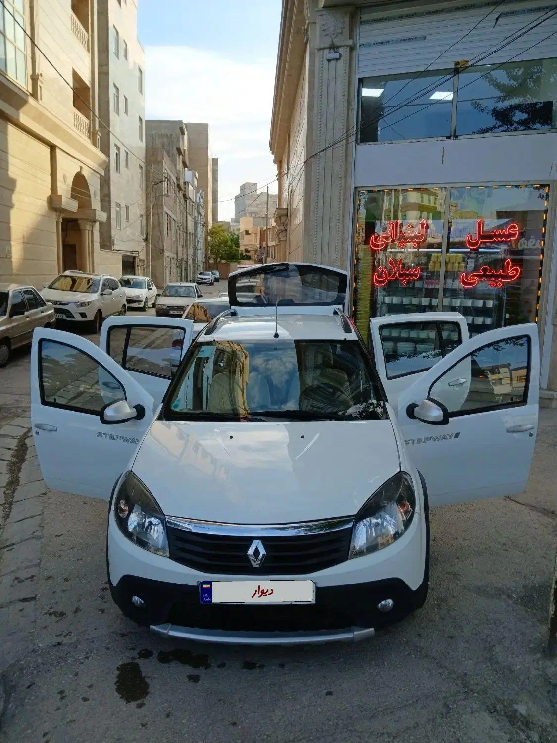 ساندرو|خودرو سواری و وانت|اردبیل, |دیوار