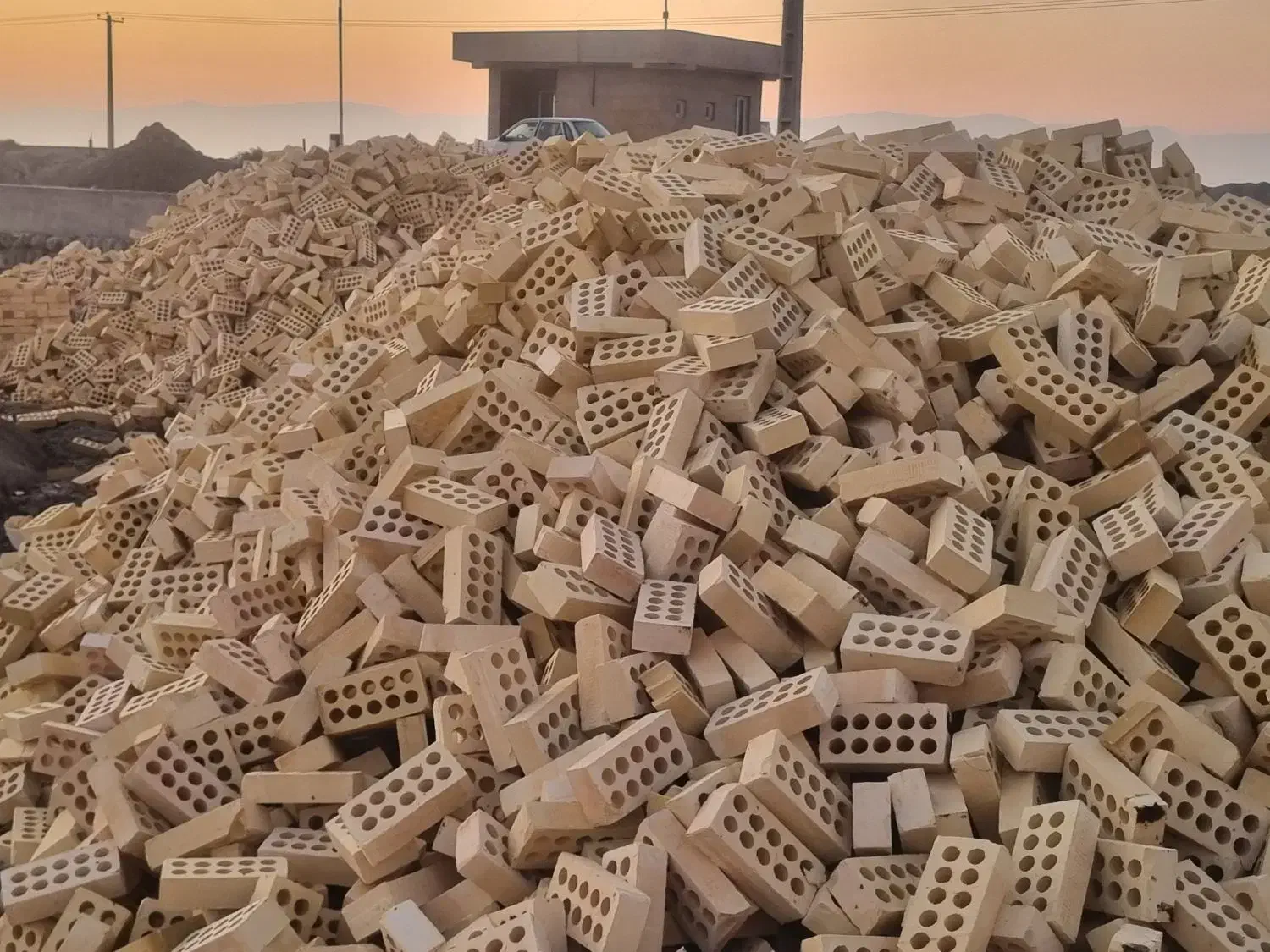 فروش آجر دامغان|عمدهفروشی|آزادشهر, |دیوار