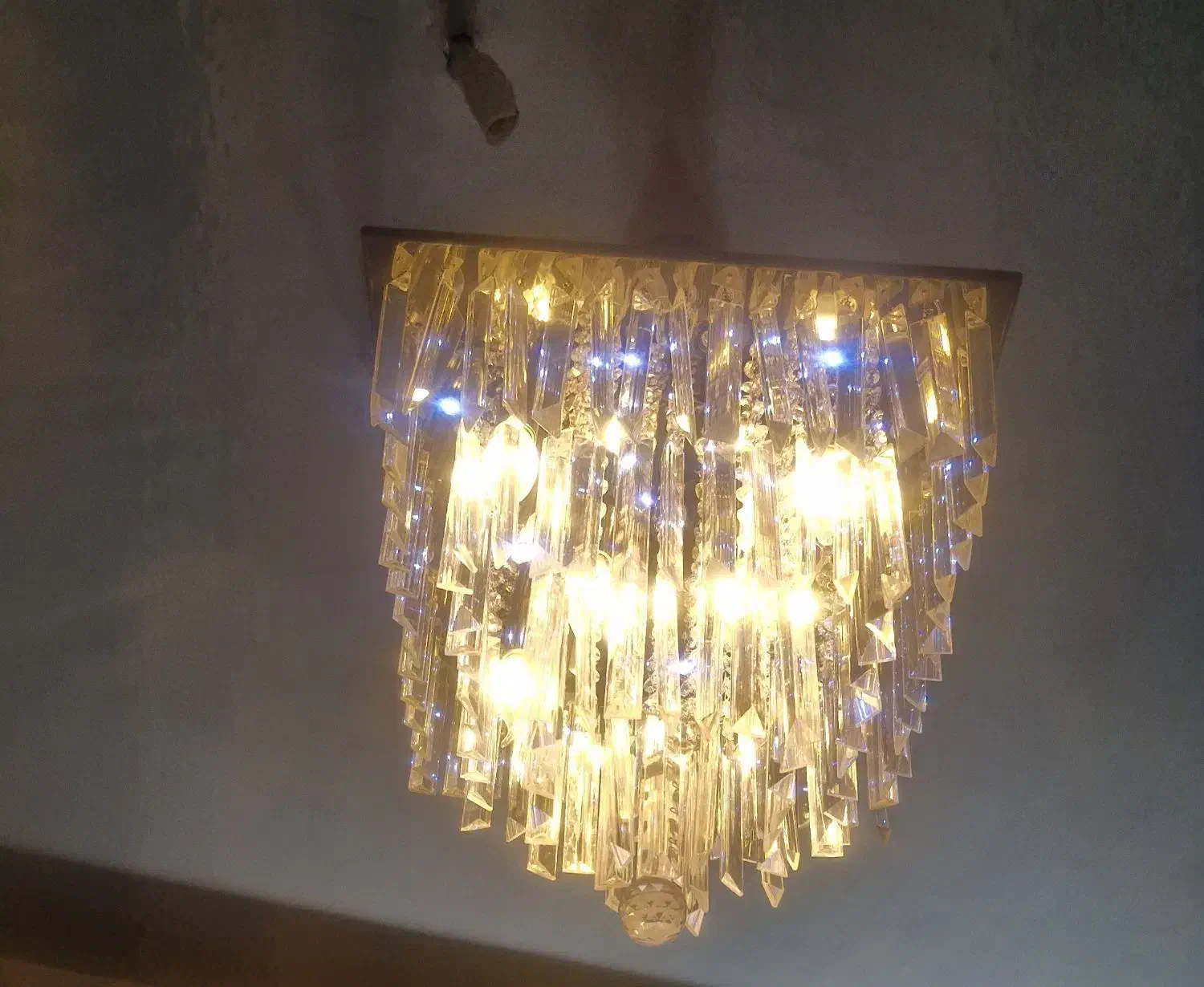 لوستر سقفی|لوستر و چراغ آویز|زاهدان, |دیوار