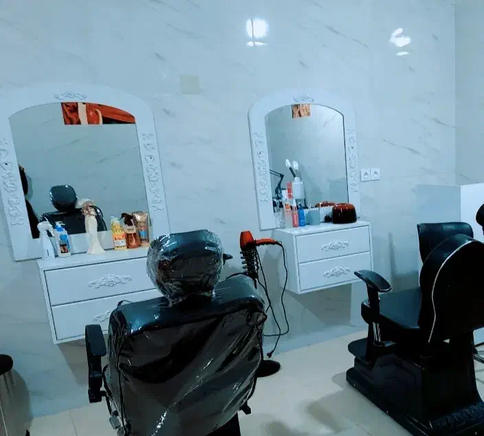 آینه کنسول|آرایشگاه و سالنهای زیبایی|مسجد سلیمان, |دیوار