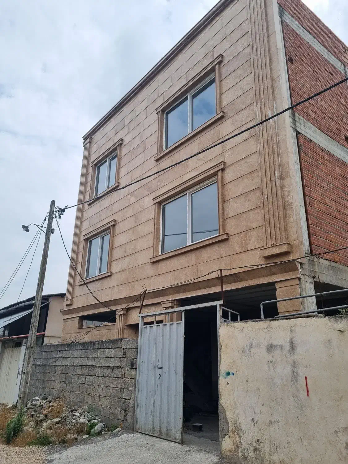 اپارتمان نیمه ساخت وام دار|فروش آپارتمان|قائم‌شهر, |دیوار